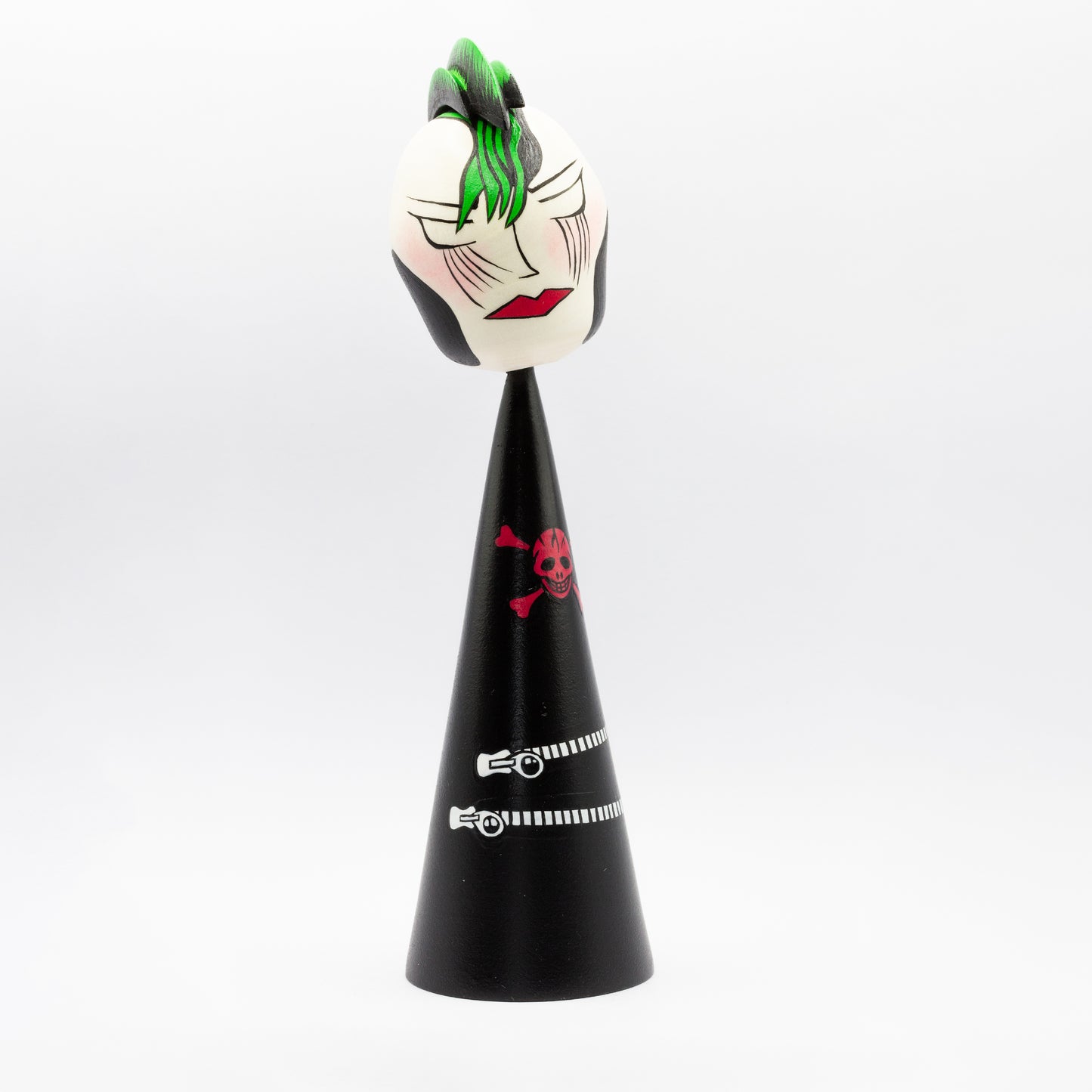 Exklusive Sosaku-Kokeshi Nina mit einem Irokesenschnitt