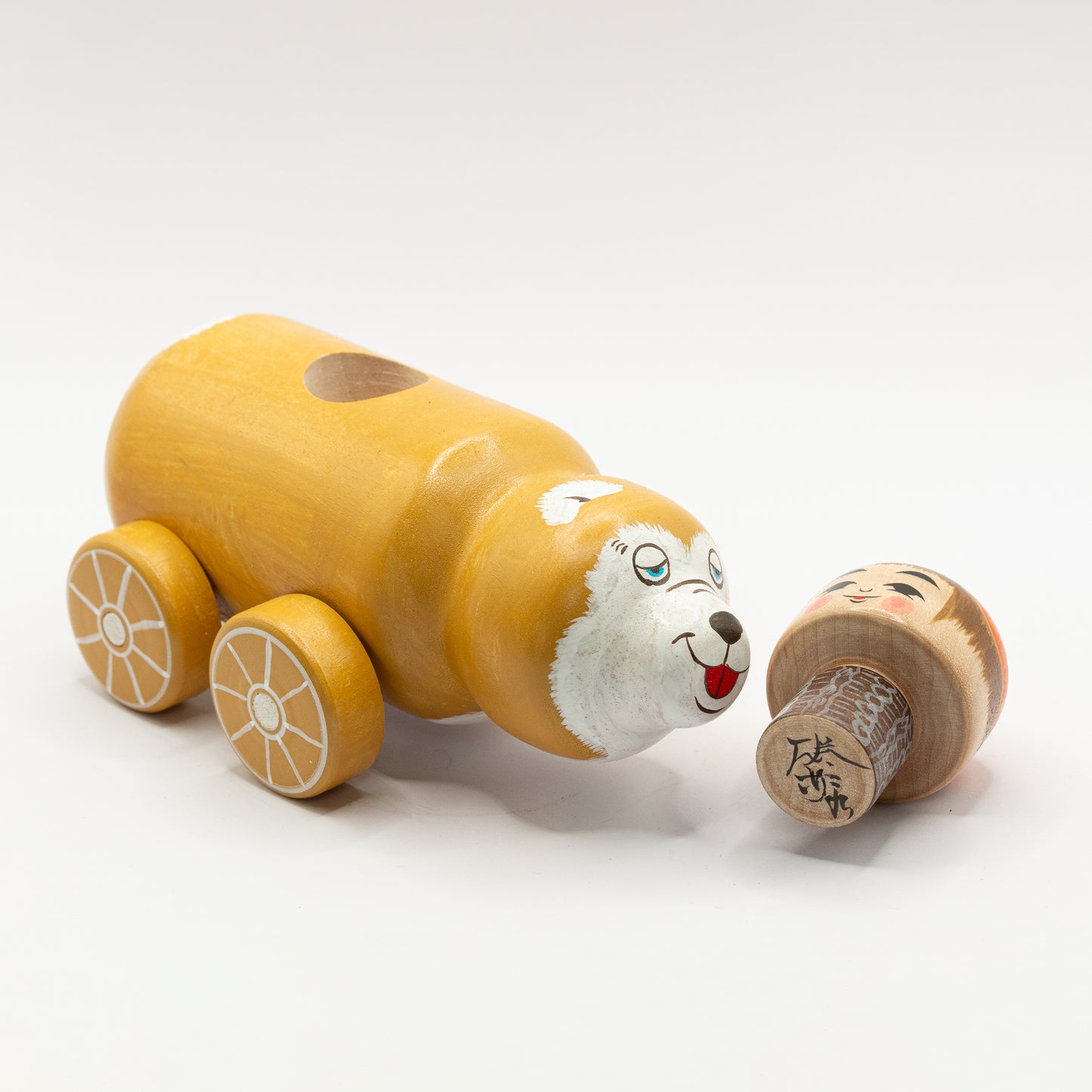 Kokeshi-Mobil: Ein Bär kurz vor dem Winterschlaf