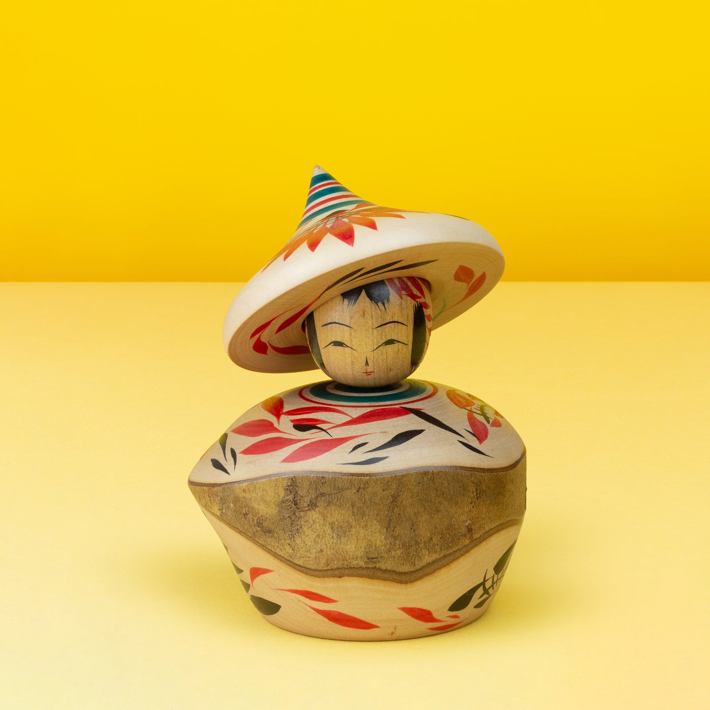 Exklusive "Tsubaki Hat Ejiko"| Naturholz-Kokeshi