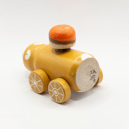 Kokeshi-Mobil: Ein Bär kurz vor dem Winterschlaf