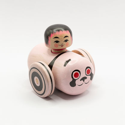 Kokeshi-Mobil:Pandabär trifft Kirschblüte