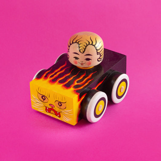 Kokeshi-Mobil: Feuer und Flamme